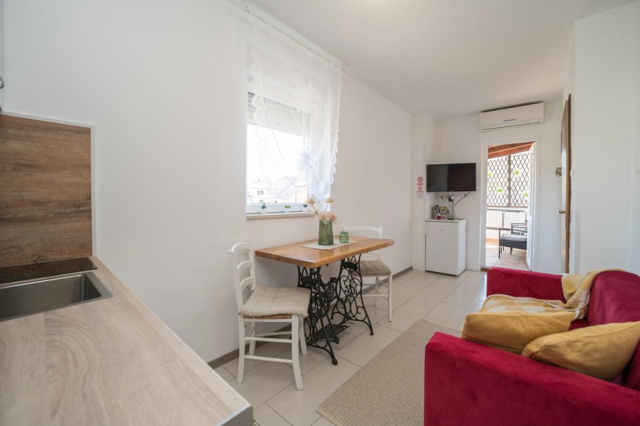 Appartement Red Karmenita à Umag Extérieur photo