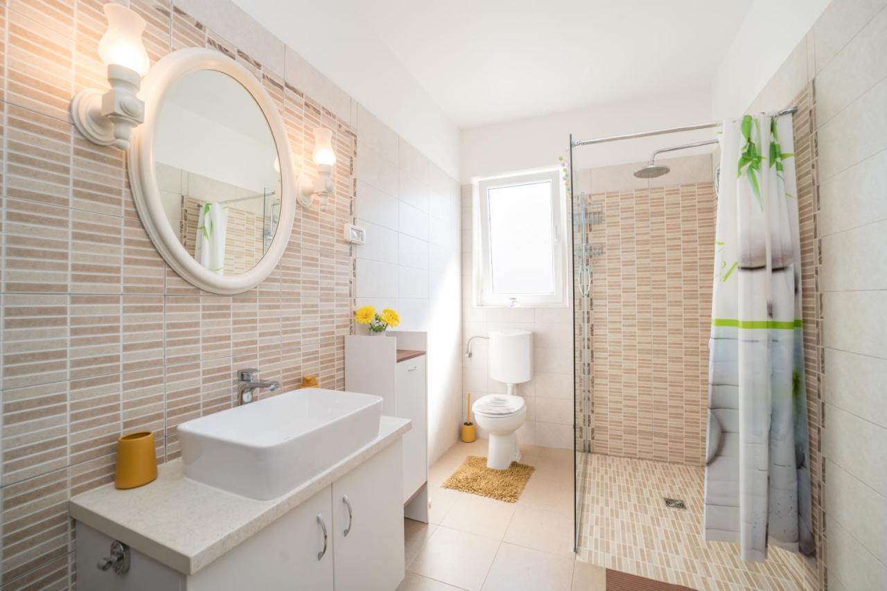 Appartement Red Karmenita à Umag Extérieur photo
